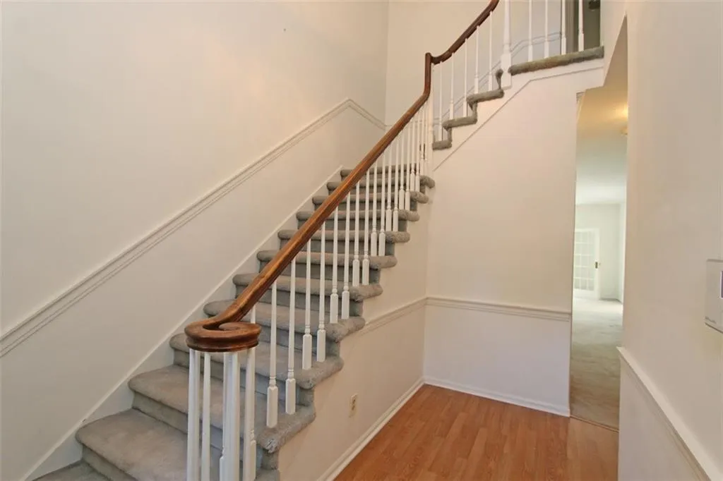 5273 Glenridge Drive Unit 5273, Sandy Springs, Georgia 30342, 3 Bedrooms Bedrooms, ,3 BathroomsBathrooms,Residential,Sold,5273 Glenridge Drive Unit 5273,5761352