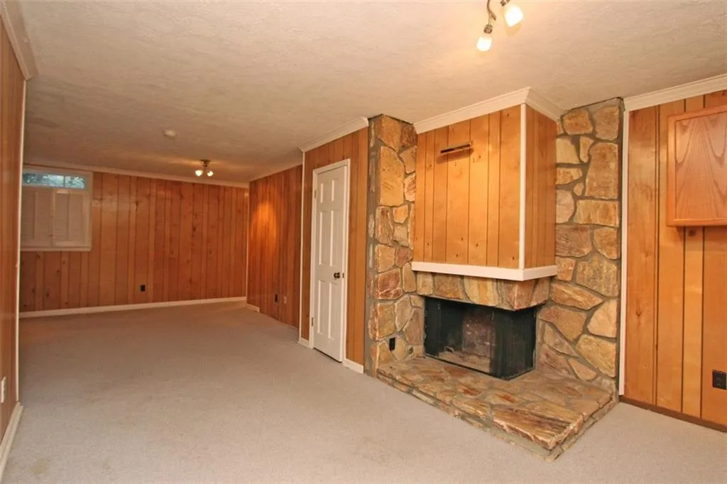 5273 Glenridge Drive Unit 5273, Sandy Springs, Georgia 30342, 3 Bedrooms Bedrooms, ,3 BathroomsBathrooms,Residential,Sold,5273 Glenridge Drive Unit 5273,5761352