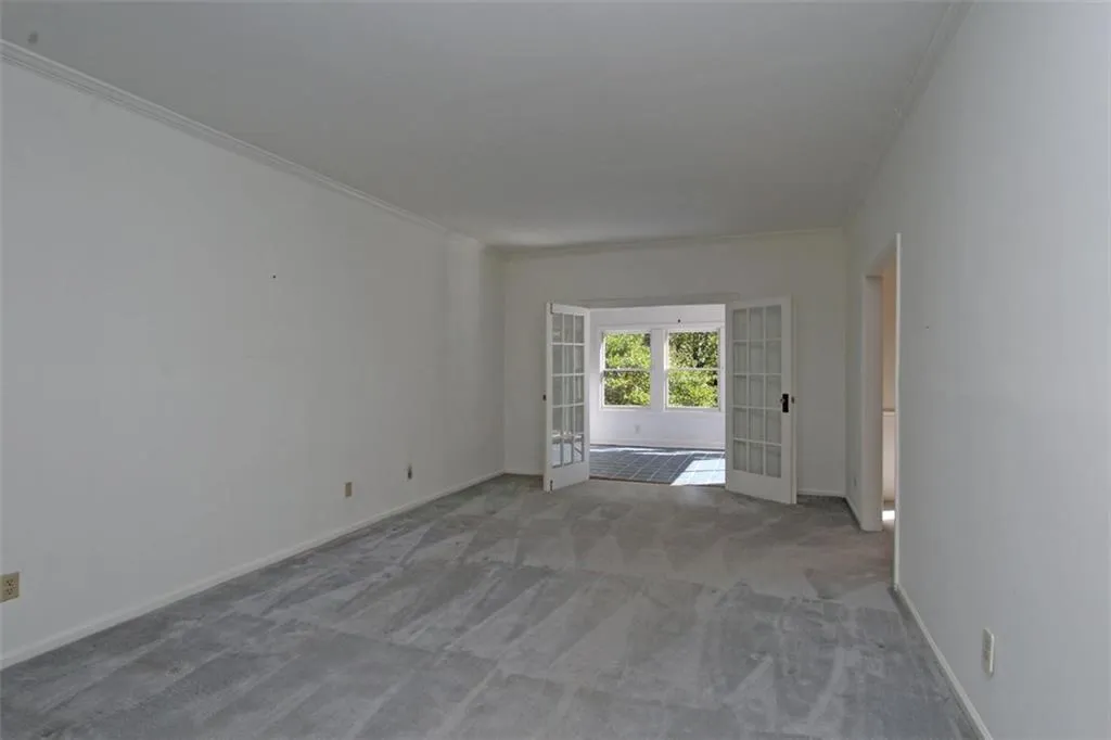 5273 Glenridge Drive Unit 5273, Sandy Springs, Georgia 30342, 3 Bedrooms Bedrooms, ,3 BathroomsBathrooms,Residential,Sold,5273 Glenridge Drive Unit 5273,5761352