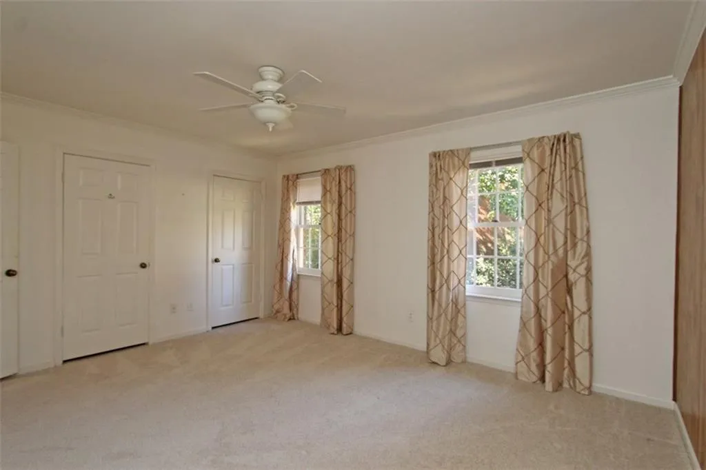 5273 Glenridge Drive Unit 5273, Sandy Springs, Georgia 30342, 3 Bedrooms Bedrooms, ,3 BathroomsBathrooms,Residential,Sold,5273 Glenridge Drive Unit 5273,5761352