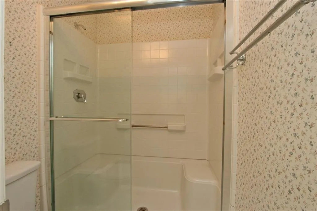 5273 Glenridge Drive Unit 5273, Sandy Springs, Georgia 30342, 3 Bedrooms Bedrooms, ,3 BathroomsBathrooms,Residential,Sold,5273 Glenridge Drive Unit 5273,5761352