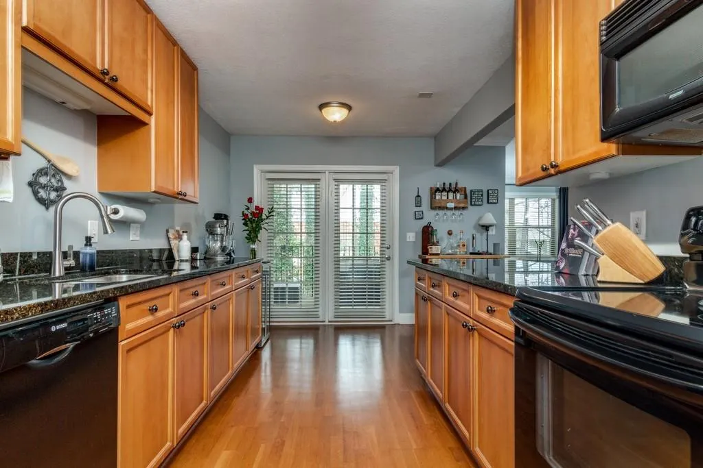 750 Dalrymple Road Unit J2, Sandy Springs, Georgia 30328, 2 Bedrooms Bedrooms, ,2 BathroomsBathrooms,Residential,Sold,750 Dalrymple Road Unit J2,6505118