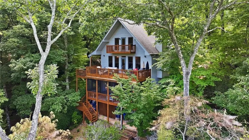 Welcome to 676 Alpine Drive