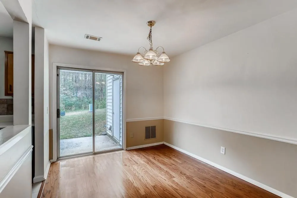 2001 Queen Anne Court, Sandy Springs, Georgia 30350, 2 Bedrooms Bedrooms, ,2 BathroomsBathrooms,Residential,Sold,2001 Queen Anne Court,6860543