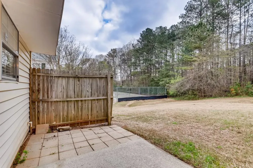 2001 Queen Anne Court, Sandy Springs, Georgia 30350, 2 Bedrooms Bedrooms, ,2 BathroomsBathrooms,Residential,Sold,2001 Queen Anne Court,6860543