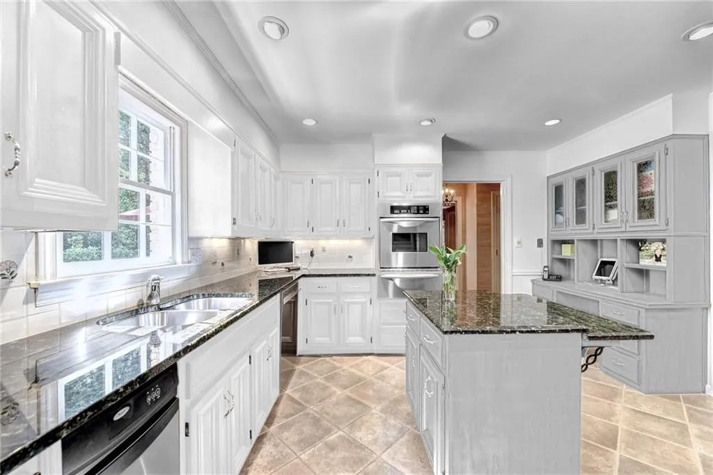 8145 Habersham Waters Road, Sandy Springs, Georgia 30350, 4 Bedrooms Bedrooms, ,3 BathroomsBathrooms,Residential,Sold,8145 Habersham Waters Road,6825158 8145 Habersham Waters Road, Sandy Springs, Georgia 30350, 4 Bedrooms Bedrooms, ,3 BathroomsBathrooms,Residential,Sold,8145 Habersham Waters Road,6825158