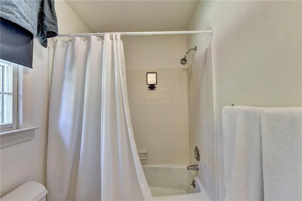 8145 Habersham Waters Road, Sandy Springs, Georgia 30350, 4 Bedrooms Bedrooms, ,3 BathroomsBathrooms,Residential,Sold,8145 Habersham Waters Road,6825158 8145 Habersham Waters Road, Sandy Springs, Georgia 30350, 4 Bedrooms Bedrooms, ,3 BathroomsBathrooms,Residential,Sold,8145 Habersham Waters Road,6825158