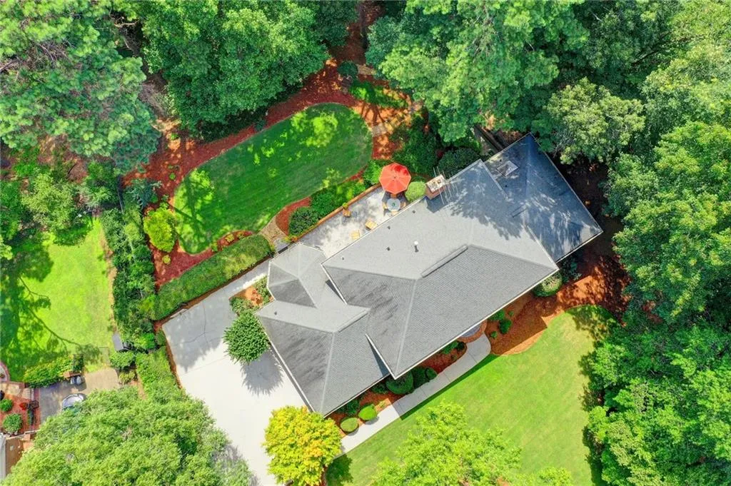 8145 Habersham Waters Road, Sandy Springs, Georgia 30350, 4 Bedrooms Bedrooms, ,3 BathroomsBathrooms,Residential,Sold,8145 Habersham Waters Road,6825158 8145 Habersham Waters Road, Sandy Springs, Georgia 30350, 4 Bedrooms Bedrooms, ,3 BathroomsBathrooms,Residential,Sold,8145 Habersham Waters Road,6825158