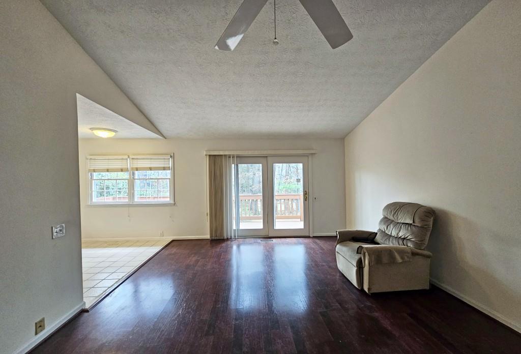 1001 Dunwoody Chace Unit 1001, Sandy Springs, Georgia 30328, 3 Bedrooms Bedrooms, ,3 BathroomsBathrooms,Residential,Sold,1001 Dunwoody Chace Unit 1001,7347348