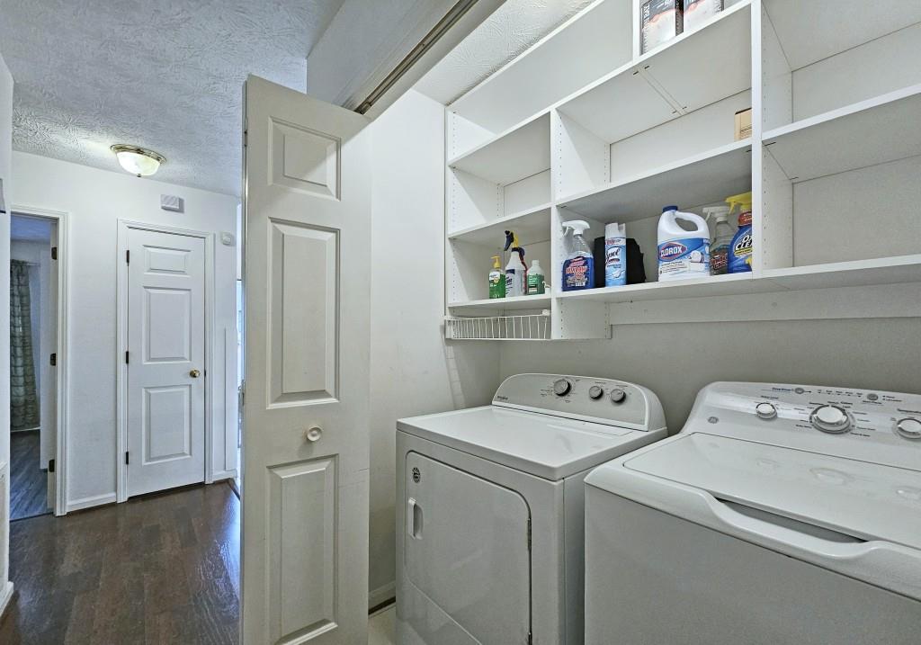 1001 Dunwoody Chace Unit 1001, Sandy Springs, Georgia 30328, 3 Bedrooms Bedrooms, ,3 BathroomsBathrooms,Residential,Sold,1001 Dunwoody Chace Unit 1001,7347348