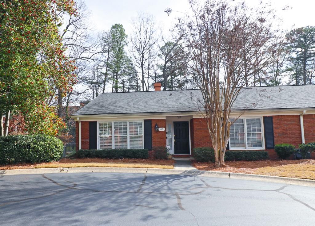 1001 Dunwoody Chace Unit 1001, Sandy Springs, Georgia 30328, 3 Bedrooms Bedrooms, ,3 BathroomsBathrooms,Residential,Sold,1001 Dunwoody Chace Unit 1001,7347348