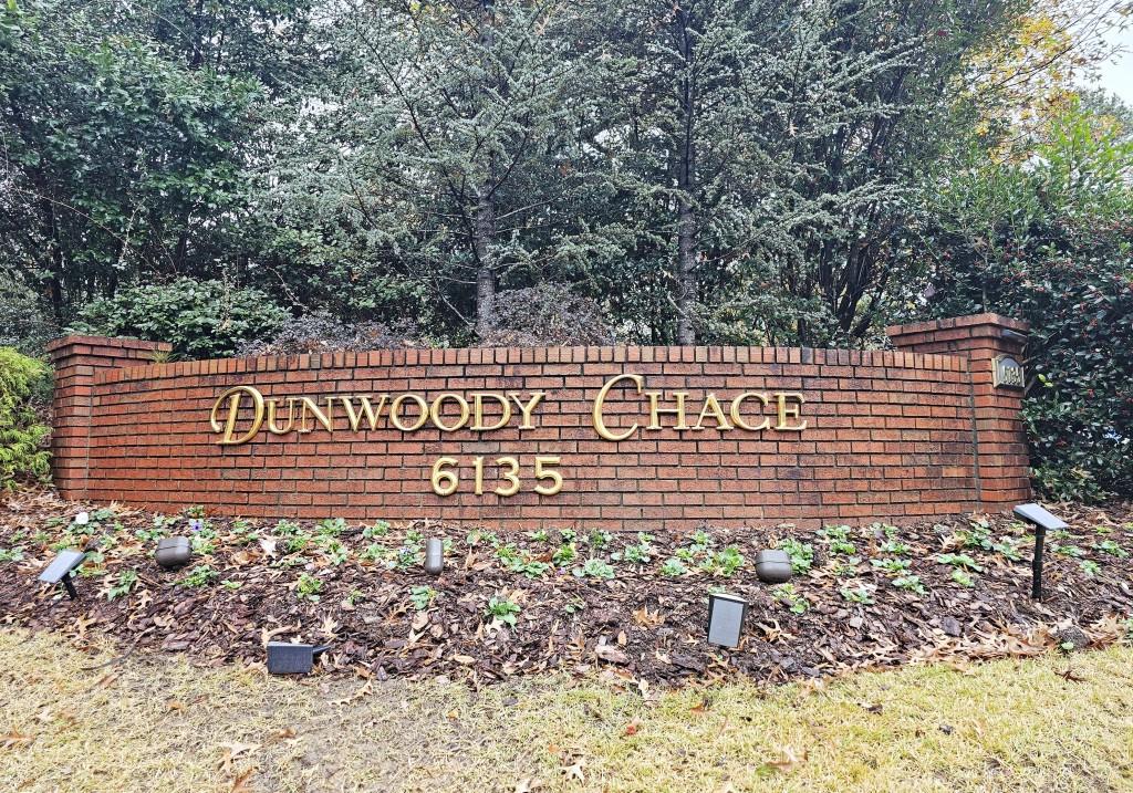 1001 Dunwoody Chace Unit 1001, Sandy Springs, Georgia 30328, 3 Bedrooms Bedrooms, ,3 BathroomsBathrooms,Residential,Sold,1001 Dunwoody Chace Unit 1001,7347348