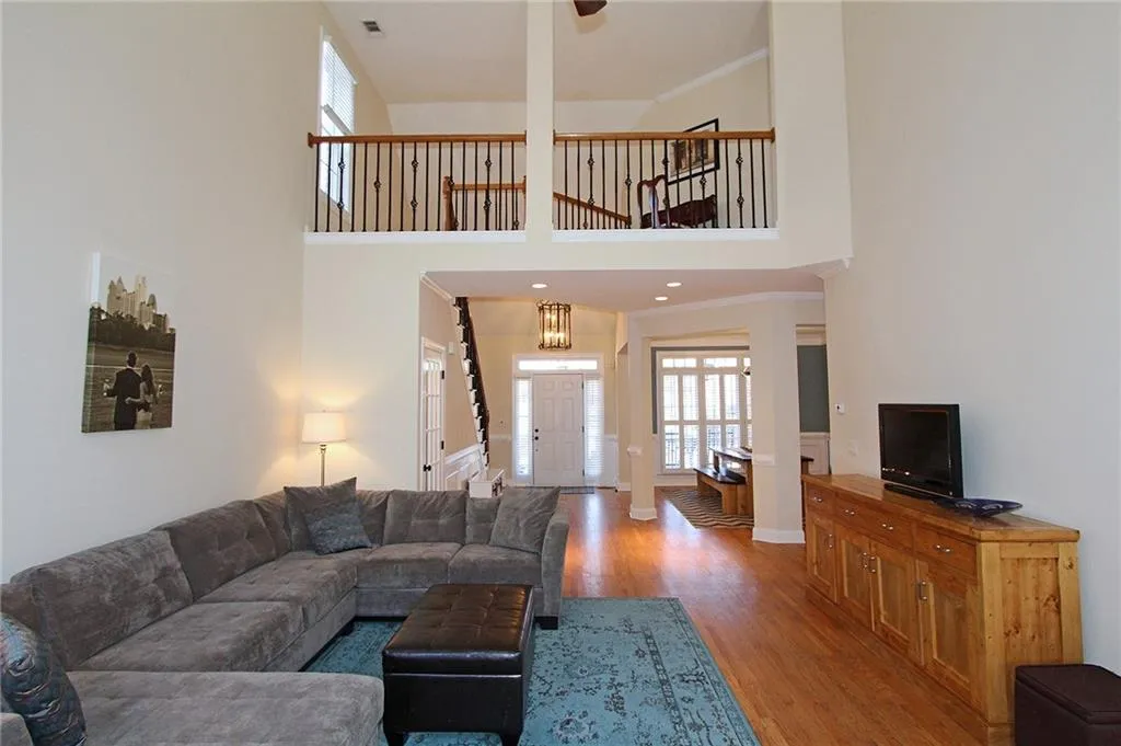 2713 Vinings Oak Drive Se, Atlanta, Georgia 30339, 5 Bedrooms Bedrooms, ,4 BathroomsBathrooms,Residential,Sold,2713 Vinings Oak Drive Se,5661166