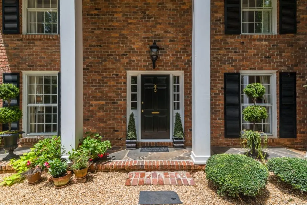 7220 Twin Branch Road, Atlanta, Georgia 30328, 4 Bedrooms Bedrooms, ,2 BathroomsBathrooms,Residential,Sold,7220 Twin Branch Road,6057137