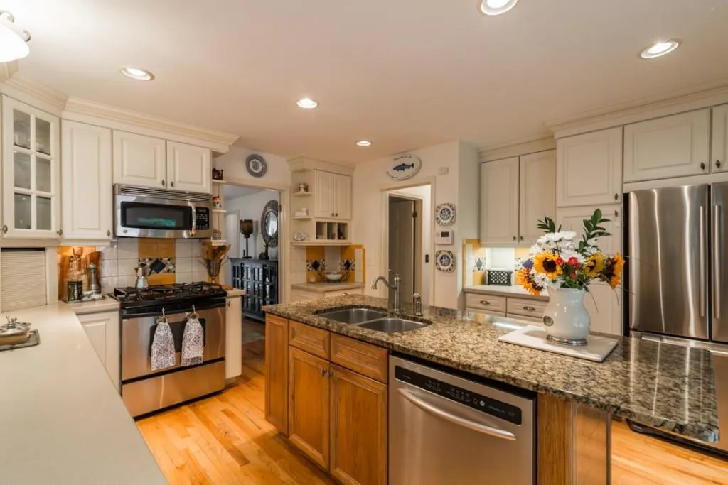 7220 Twin Branch Road, Atlanta, Georgia 30328, 4 Bedrooms Bedrooms, ,2 BathroomsBathrooms,Residential,Sold,7220 Twin Branch Road,6057137