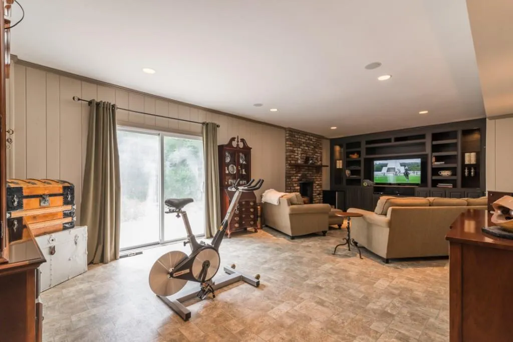 7220 Twin Branch Road, Atlanta, Georgia 30328, 4 Bedrooms Bedrooms, ,2 BathroomsBathrooms,Residential,Sold,7220 Twin Branch Road,6057137