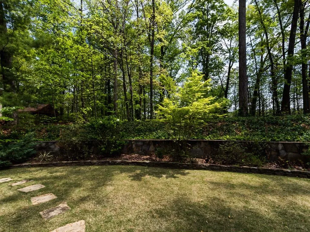 5760 Heards Forest Drive, Atlanta, Georgia 30328, 6 Bedrooms Bedrooms, ,5 BathroomsBathrooms,Residential,Sold,5760 Heards Forest Drive,5835154