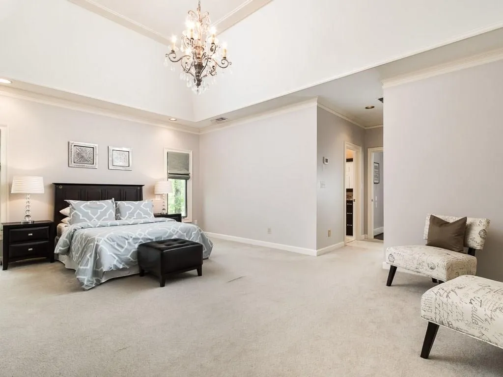 5760 Heards Forest Drive, Atlanta, Georgia 30328, 6 Bedrooms Bedrooms, ,5 BathroomsBathrooms,Residential,Sold,5760 Heards Forest Drive,5835154
