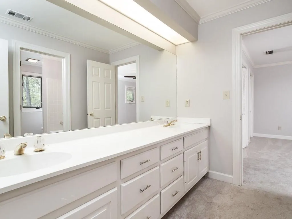 5760 Heards Forest Drive, Atlanta, Georgia 30328, 6 Bedrooms Bedrooms, ,5 BathroomsBathrooms,Residential,Sold,5760 Heards Forest Drive,5835154