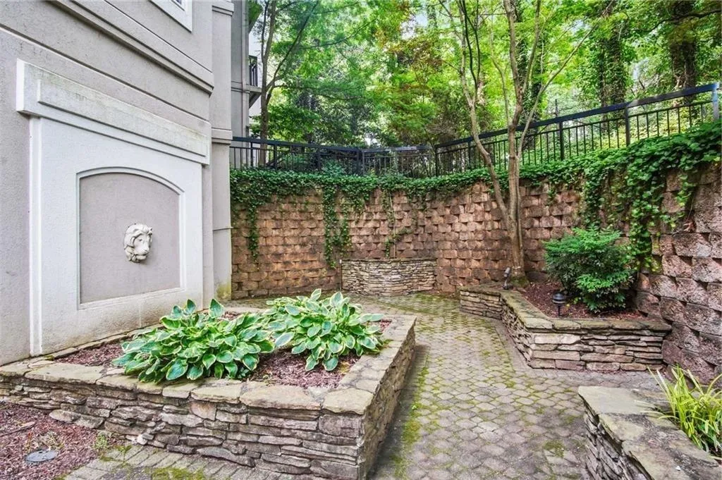 4244 River Green Drive Nw Unit 111, Atlanta, Georgia 30327, 3 Bedrooms Bedrooms, ,2 BathroomsBathrooms,Residential,For Sale,4244 River Green Drive Nw Unit 111,7522054