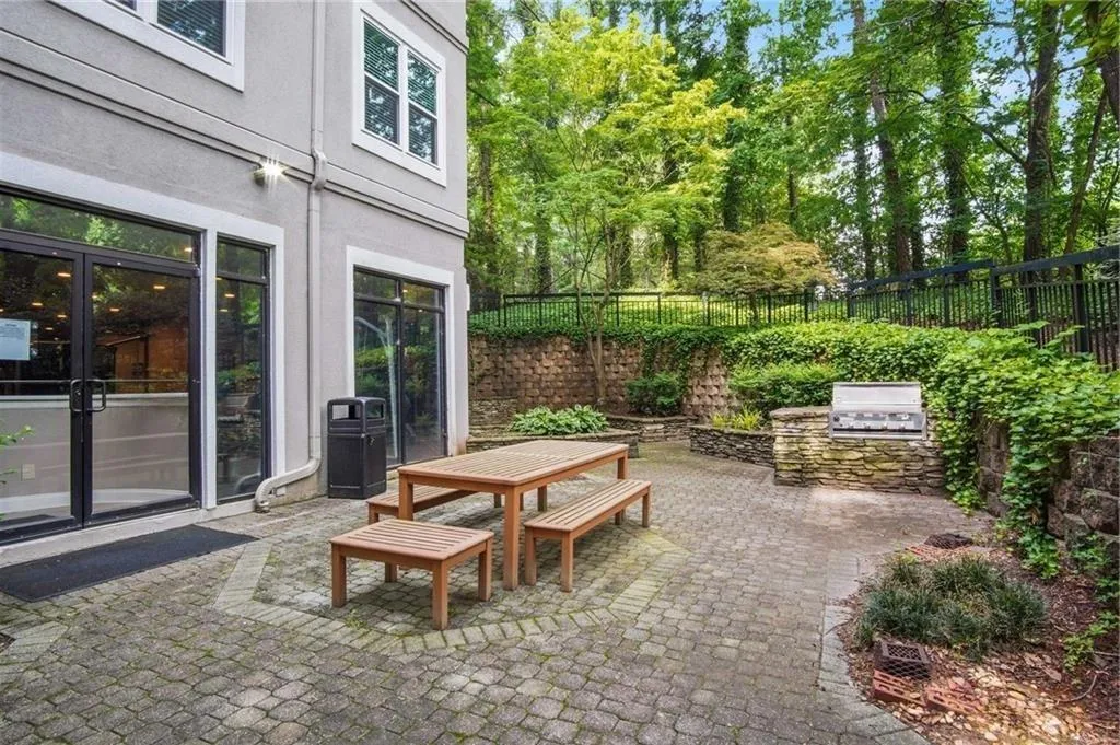 4244 River Green Drive Nw Unit 111, Atlanta, Georgia 30327, 3 Bedrooms Bedrooms, ,2 BathroomsBathrooms,Residential,For Sale,4244 River Green Drive Nw Unit 111,7522054