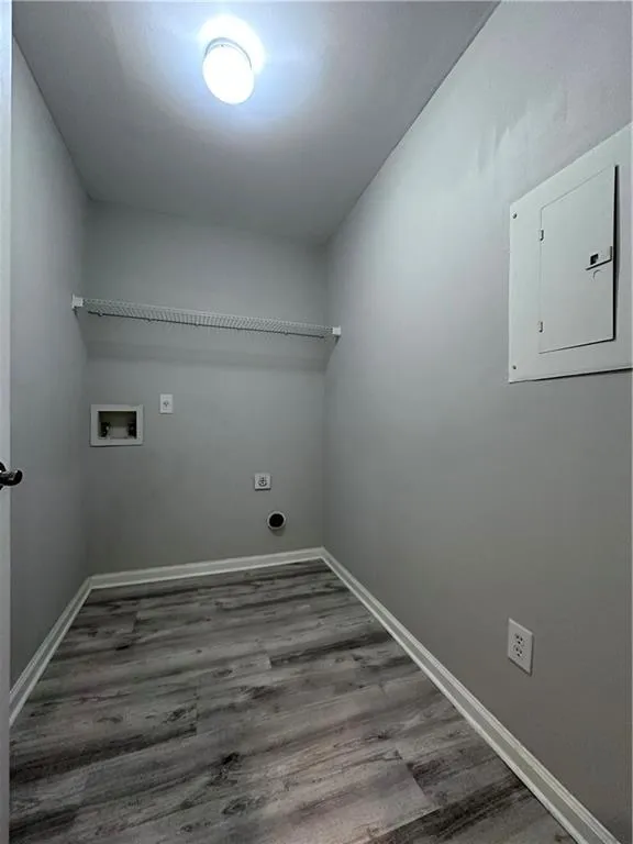 4244 River Green Drive Nw Unit 111, Atlanta, Georgia 30327, 3 Bedrooms Bedrooms, ,2 BathroomsBathrooms,Residential,For Sale,4244 River Green Drive Nw Unit 111,7522054