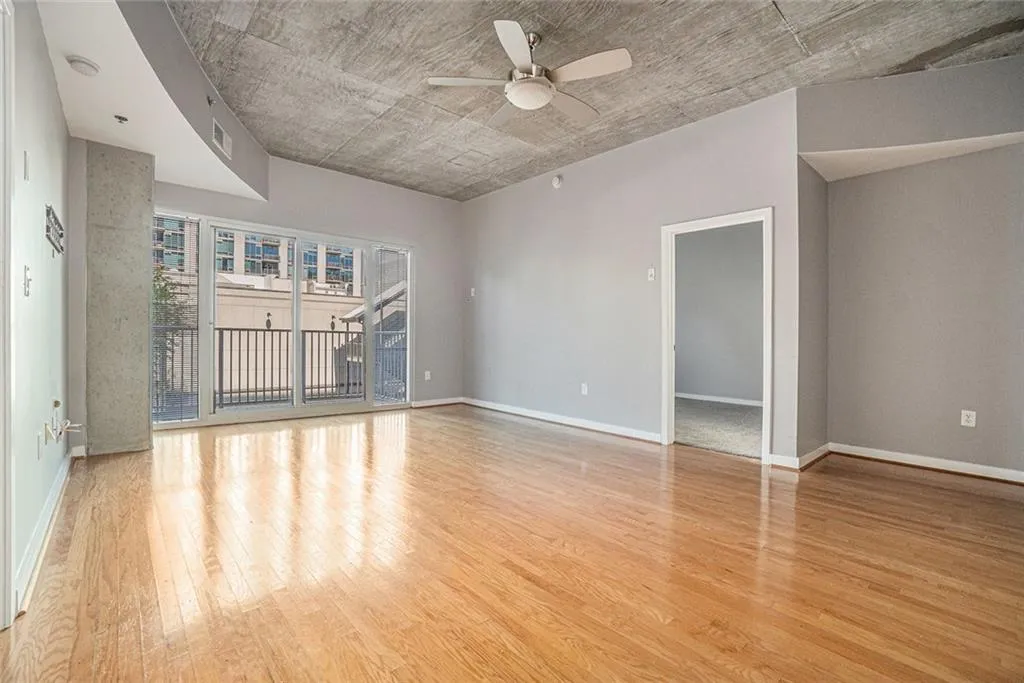 250 Pharr Road Ne, Atlanta, Georgia 30305, 2 Bedrooms Bedrooms, ,2 BathroomsBathrooms,Residential,For Sale,250 Pharr Road Ne,7554774