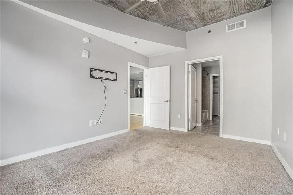 250 Pharr Road Ne, Atlanta, Georgia 30305, 2 Bedrooms Bedrooms, ,2 BathroomsBathrooms,Residential,For Sale,250 Pharr Road Ne,7554774