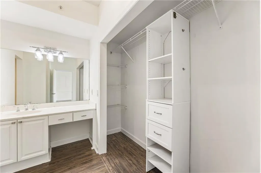 3475 Oak Valley Road Unit 1850, Atlanta, Georgia 30326, 1 Bedroom Bedrooms, ,1 BathroomBathrooms,Residential,For Sale,3475 Oak Valley Road Unit 1850,7579256