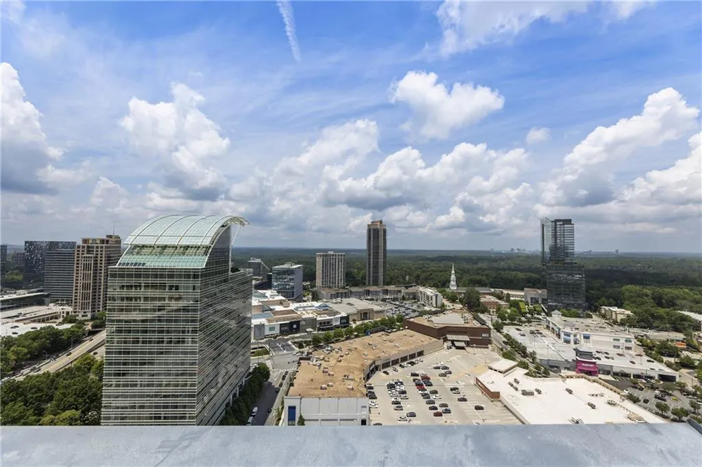 3475 Oak Valley Road Unit 1850, Atlanta, Georgia 30326, 1 Bedroom Bedrooms, ,1 BathroomBathrooms,Residential,For Sale,3475 Oak Valley Road Unit 1850,7579256