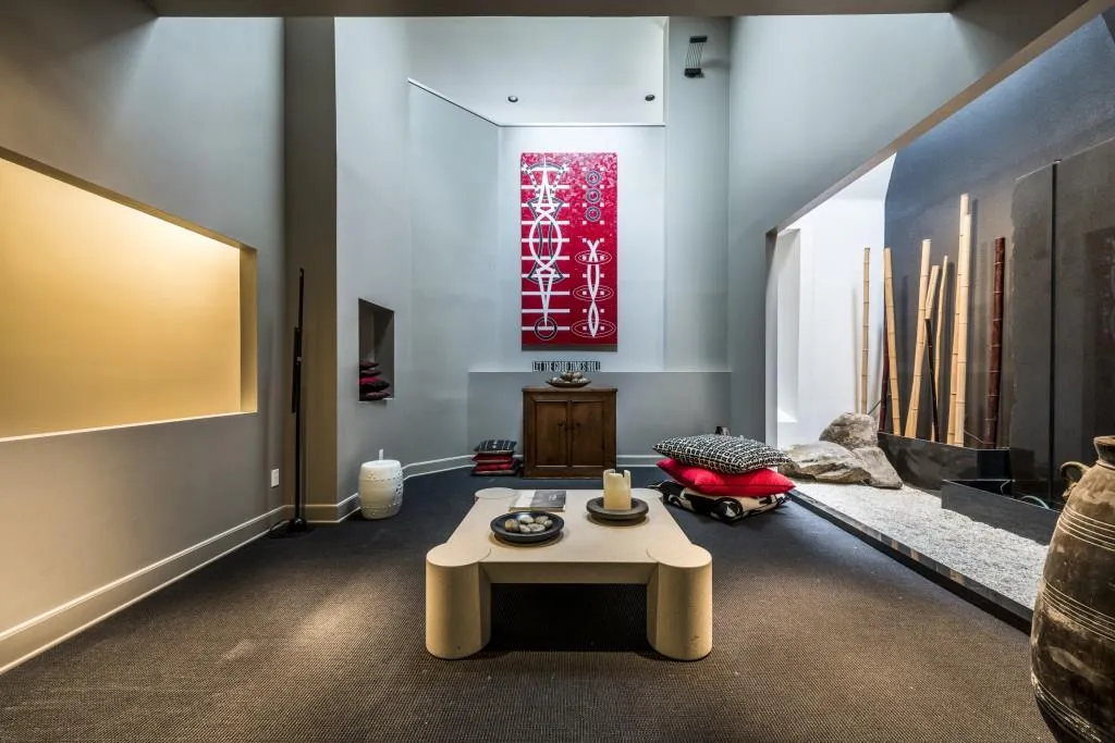 210 N Chambord Drive Nw, Atlanta, Georgia 30327, 6 Bedrooms Bedrooms, ,5 BathroomsBathrooms,Residential,Sold,210 N Chambord Drive Nw,5620394