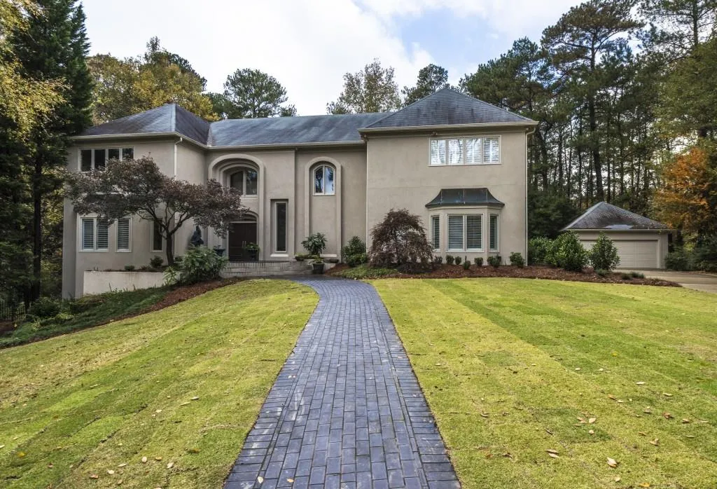 210 N Chambord Drive Nw, Atlanta, Georgia 30327, 6 Bedrooms Bedrooms, ,5 BathroomsBathrooms,Residential,Sold,210 N Chambord Drive Nw,5620394