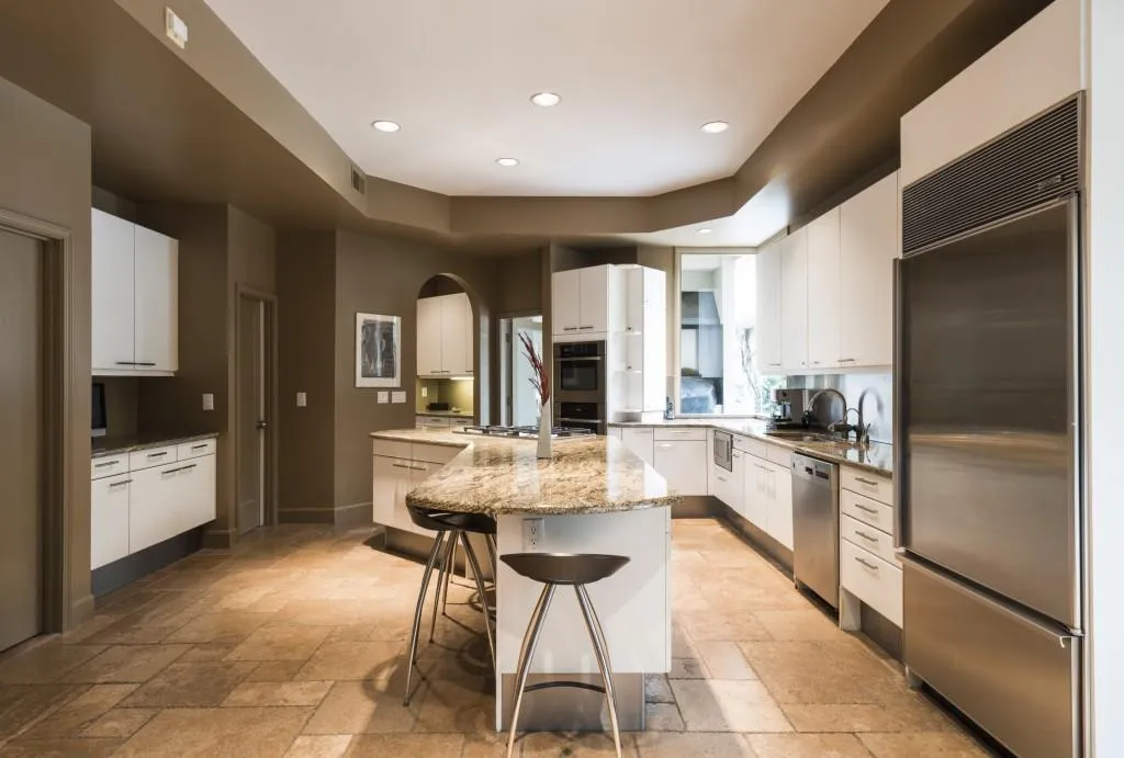 210 N Chambord Drive Nw, Atlanta, Georgia 30327, 6 Bedrooms Bedrooms, ,5 BathroomsBathrooms,Residential,Sold,210 N Chambord Drive Nw,5620394