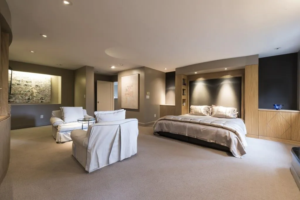 210 N Chambord Drive Nw, Atlanta, Georgia 30327, 6 Bedrooms Bedrooms, ,5 BathroomsBathrooms,Residential,Sold,210 N Chambord Drive Nw,5620394