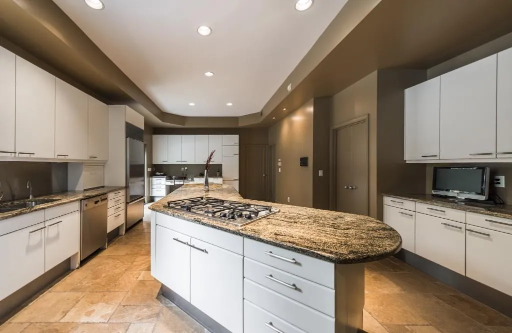 210 N Chambord Drive Nw, Atlanta, Georgia 30327, 6 Bedrooms Bedrooms, ,5 BathroomsBathrooms,Residential,Sold,210 N Chambord Drive Nw,5620394