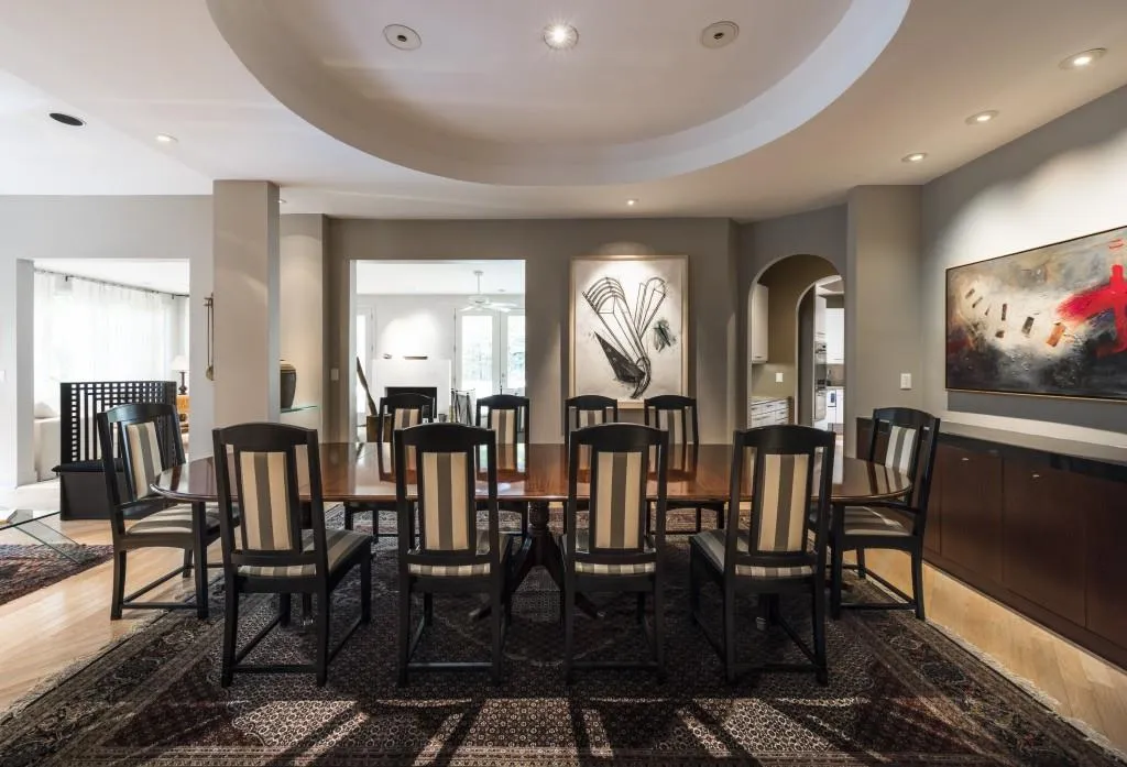 210 N Chambord Drive Nw, Atlanta, Georgia 30327, 6 Bedrooms Bedrooms, ,5 BathroomsBathrooms,Residential,Sold,210 N Chambord Drive Nw,5620394