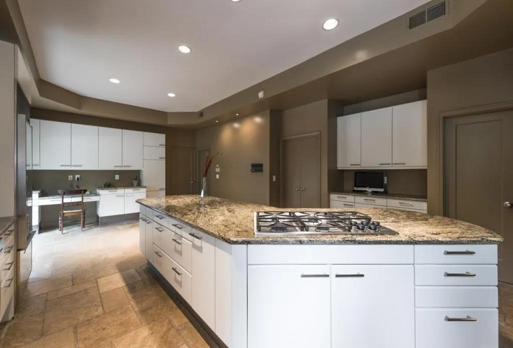 210 N Chambord Drive Nw, Atlanta, Georgia 30327, 6 Bedrooms Bedrooms, ,5 BathroomsBathrooms,Residential,Sold,210 N Chambord Drive Nw,5620394