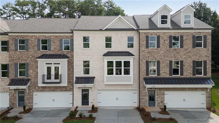 2735 Hallwood Lane, Suwanee, Georgia 30024