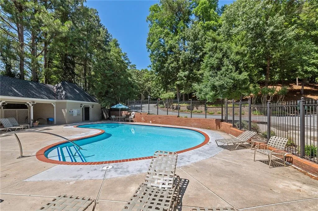 207 Bainbridge Drive, Sandy Springs, Georgia 30327, 2 Bedrooms Bedrooms, ,2 BathroomsBathrooms,Residential,Sold,207 Bainbridge Drive,6784716