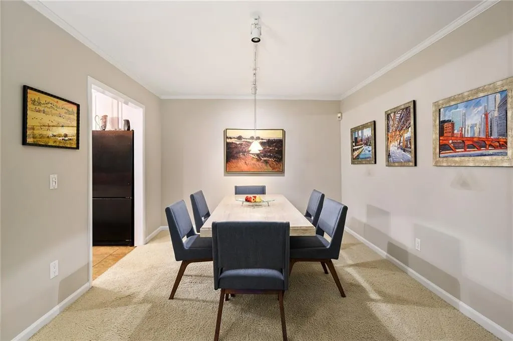 207 Bainbridge Drive, Sandy Springs, Georgia 30327, 2 Bedrooms Bedrooms, ,2 BathroomsBathrooms,Residential,Sold,207 Bainbridge Drive,6784716
