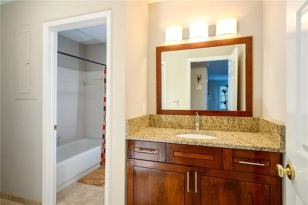 207 Bainbridge Drive, Sandy Springs, Georgia 30327, 2 Bedrooms Bedrooms, ,2 BathroomsBathrooms,Residential,Sold,207 Bainbridge Drive,6784716