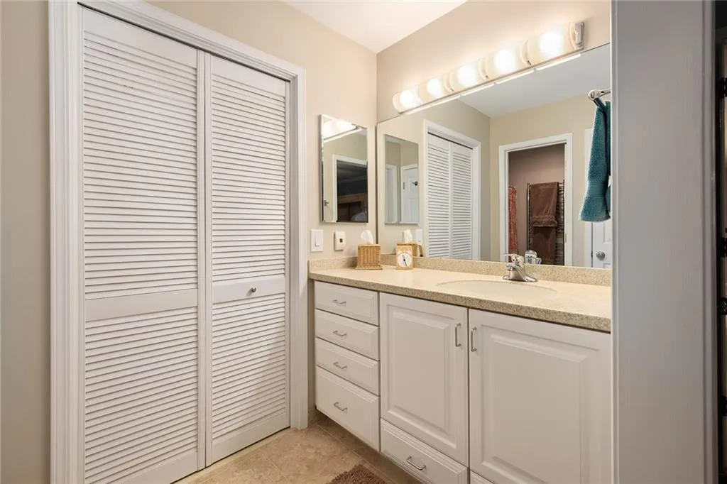 207 Bainbridge Drive, Sandy Springs, Georgia 30327, 2 Bedrooms Bedrooms, ,2 BathroomsBathrooms,Residential,Sold,207 Bainbridge Drive,6784716