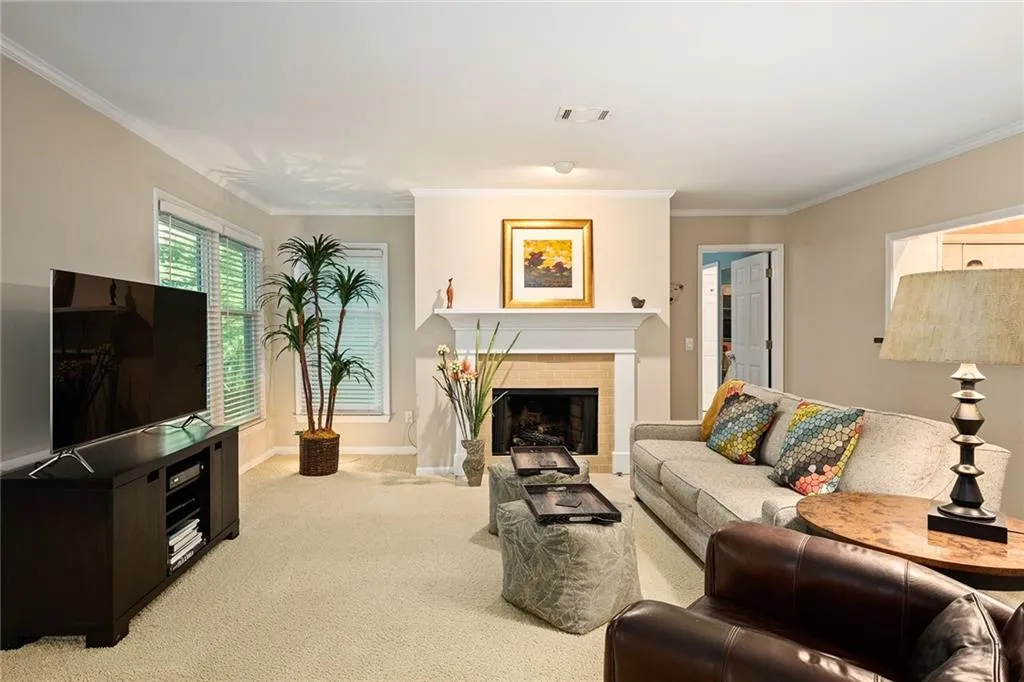 207 Bainbridge Drive, Sandy Springs, Georgia 30327, 2 Bedrooms Bedrooms, ,2 BathroomsBathrooms,Residential,Sold,207 Bainbridge Drive,6784716