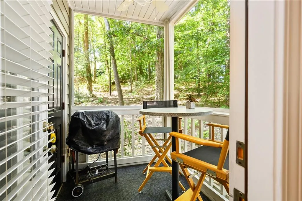 207 Bainbridge Drive, Sandy Springs, Georgia 30327, 2 Bedrooms Bedrooms, ,2 BathroomsBathrooms,Residential,Sold,207 Bainbridge Drive,6784716