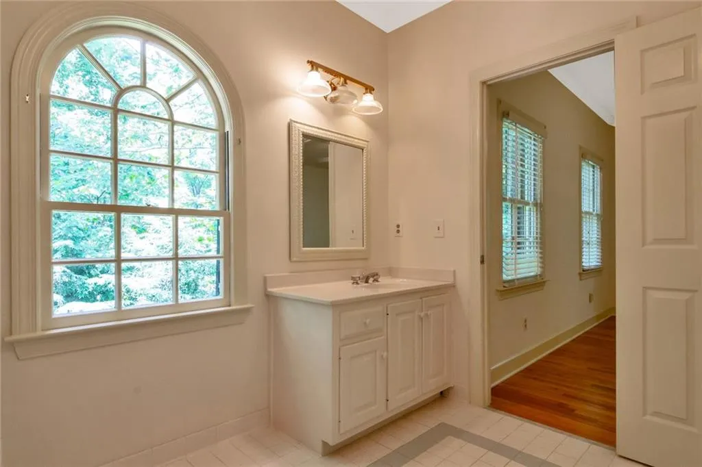 4855 Franklin Pond, Atlanta, Georgia 30342, 6 Bedrooms Bedrooms, ,4 BathroomsBathrooms,Residential,Sold,4855 Franklin Pond,6557640