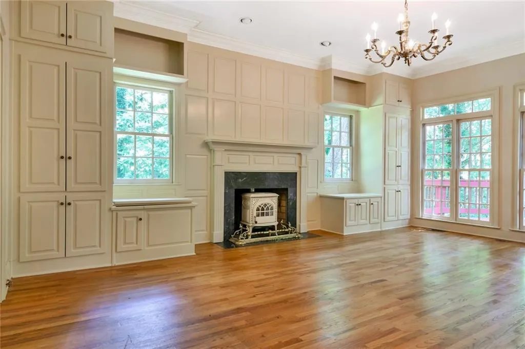 4855 Franklin Pond, Atlanta, Georgia 30342, 6 Bedrooms Bedrooms, ,4 BathroomsBathrooms,Residential,Sold,4855 Franklin Pond,6557640