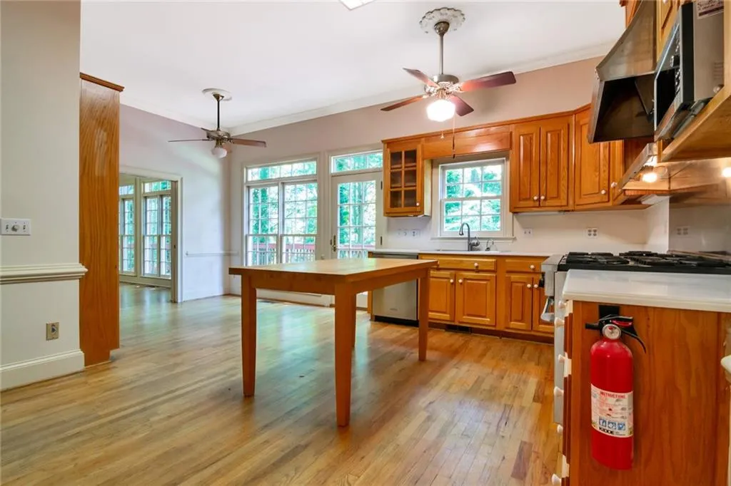 4855 Franklin Pond, Atlanta, Georgia 30342, 6 Bedrooms Bedrooms, ,4 BathroomsBathrooms,Residential,Sold,4855 Franklin Pond,6557640