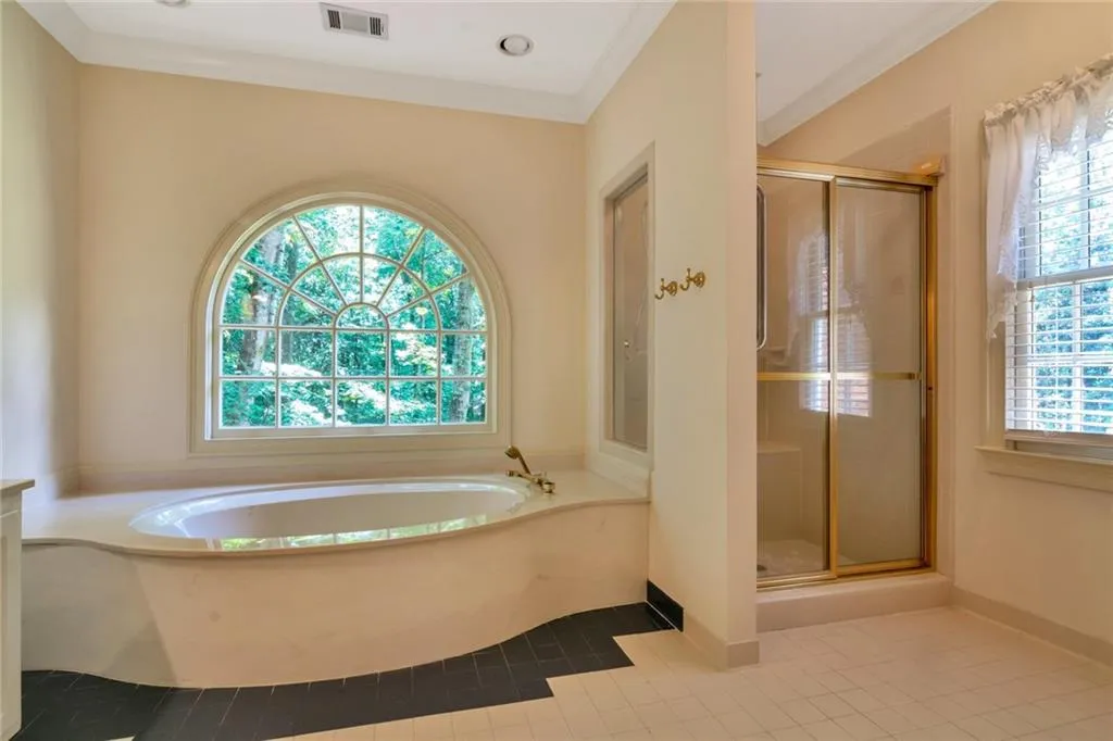 4855 Franklin Pond, Atlanta, Georgia 30342, 6 Bedrooms Bedrooms, ,4 BathroomsBathrooms,Residential,Sold,4855 Franklin Pond,6557640