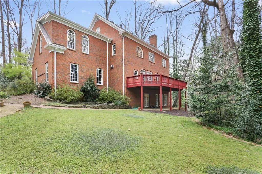 4855 Franklin Pond, Atlanta, Georgia 30342, 6 Bedrooms Bedrooms, ,4 BathroomsBathrooms,Residential,Sold,4855 Franklin Pond,6557640