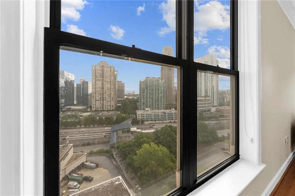 3334 Peachtree Road Ne Unit 1412, Atlanta, Georgia 30326, 2 Bedrooms Bedrooms, 0 ,2 BathroomsBathrooms,Residential,For Sale,3334 Peachtree Road Ne Unit 1412,7829998